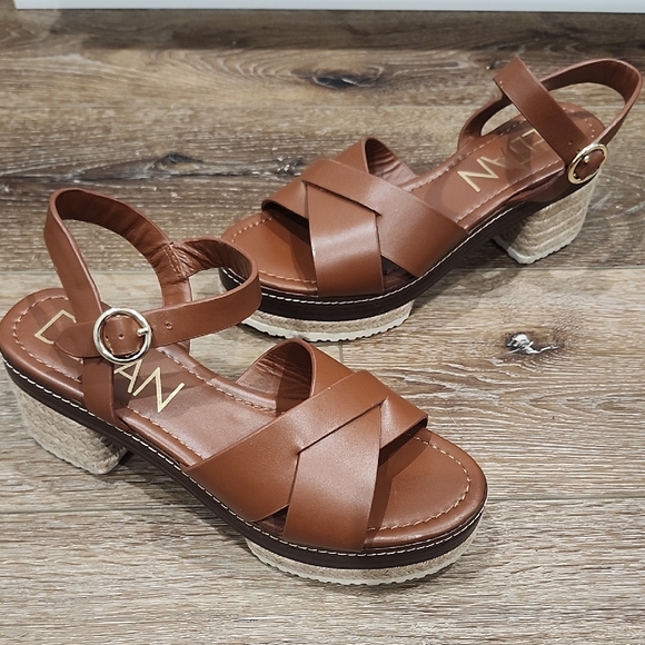 Deltan Shoes - EUC Deltan Contempory Brown Leather Clog Block Heel Buckle Sandals Quiet Lux 8
